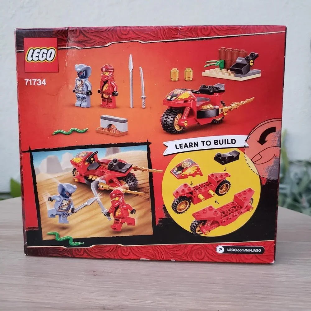 NEW LEGO Ninjago Motorcycle Kai's Blade Cycle with 2 minifigures 71734 $15